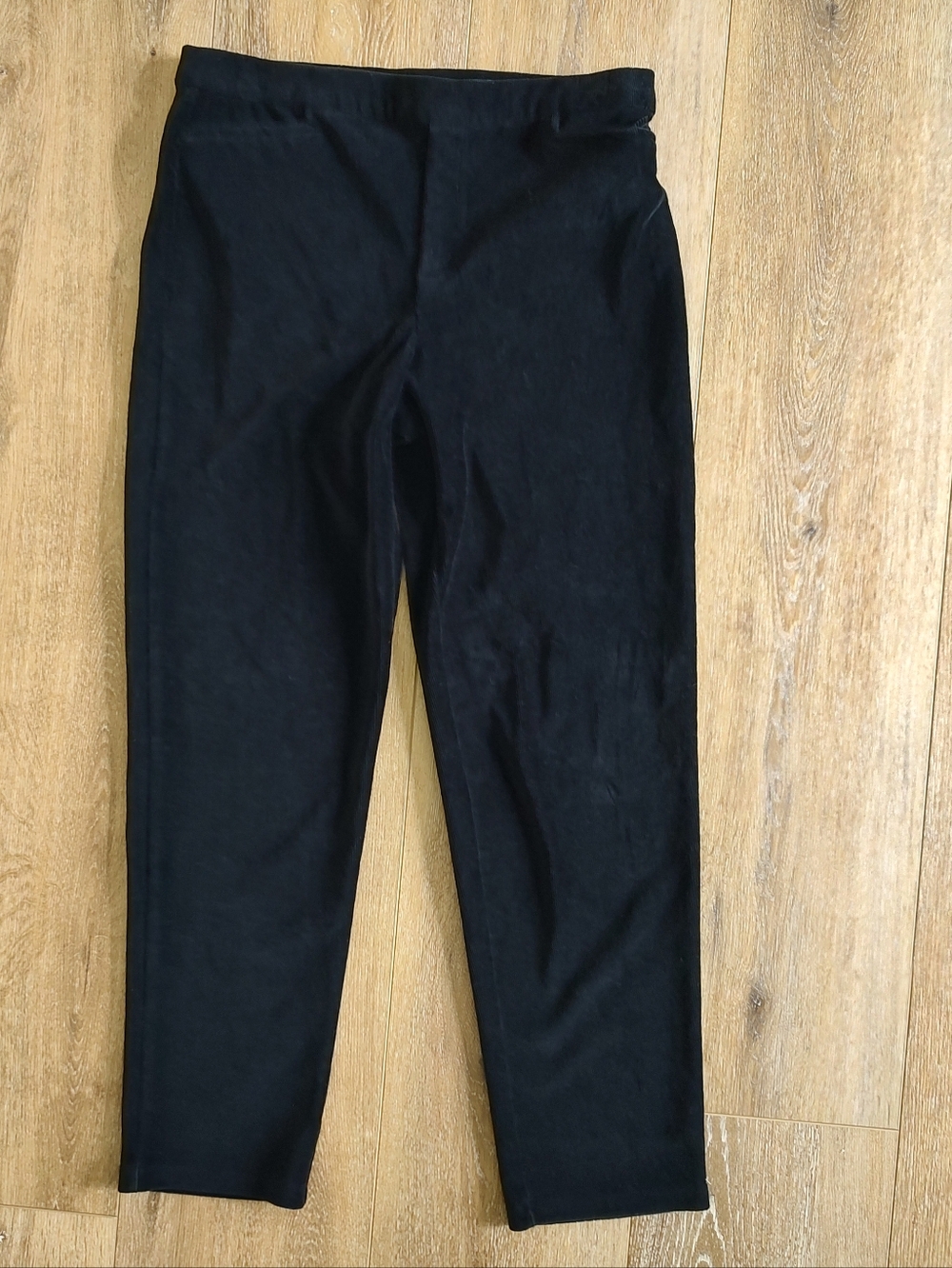 Susan Graver Weekend Courdoroy Style Pants Black M